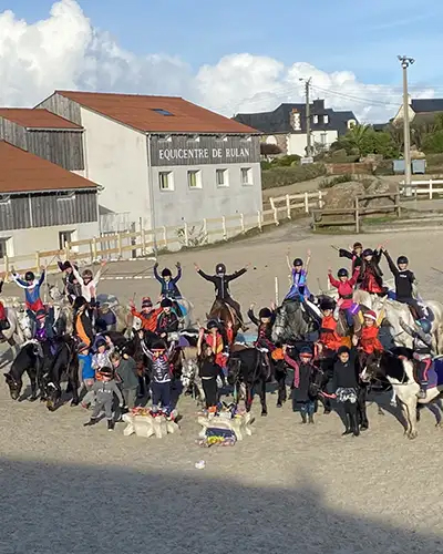 Cours d'équitation en groupe à Trégastel